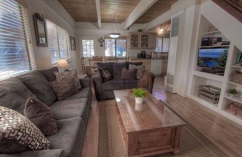 Incline Village Cabin | Cozy Mountain Hideaway 3 Bedroom Home by RedAwning