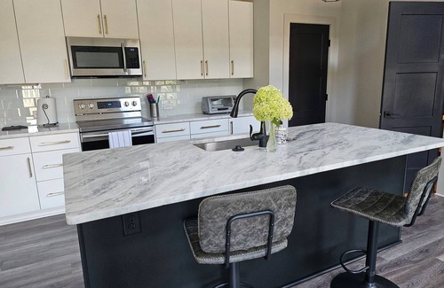 Davidson House | Cozy open concept home in beautiful Davidson near Lake Norman