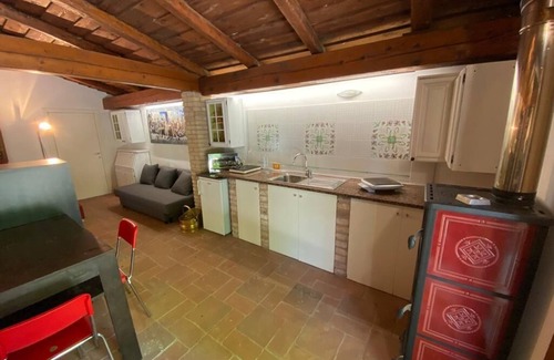 Bagnolo Apartment | Cozy Open Space Suite, King Double + King Single, ideal x 3 pax