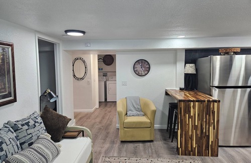 Northeast Neighbors Apartment | Cozy pet-friendly 2-br/1ba daylight basement apartment near everything in Salem.