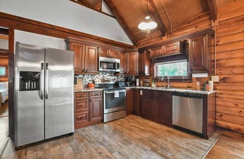 Tobyhanna Cabin | Cozy Pocono Wooded Cabin Oasis | Firepit