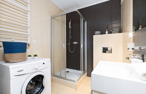 Stare Miasto District Apartment | Cozy Poznan Apartment by Renters