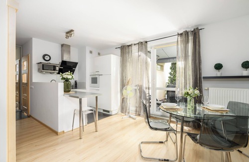 Stare Miasto District Apartment | Cozy Poznan Apartment by Renters