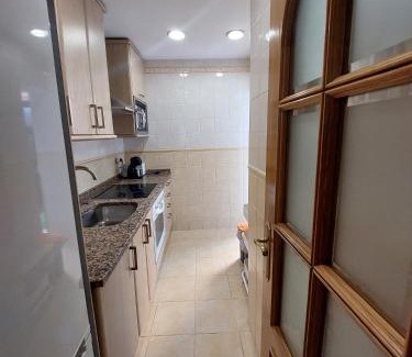Timon Apartment | Cozy Rest Barajas-Feria-Madrid