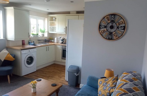 Bodmin Apartment | Cozy Retreat In Bodmin Free Parking Sleeps 3