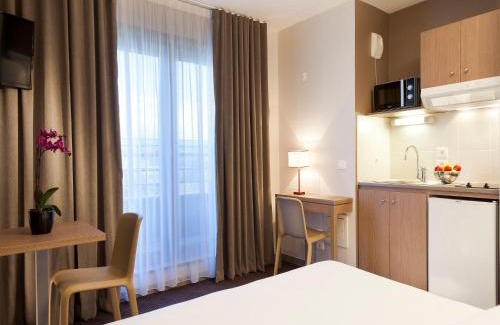 Annemasse Hotel | Cozy Retreat Near Geneva for 2 Guests