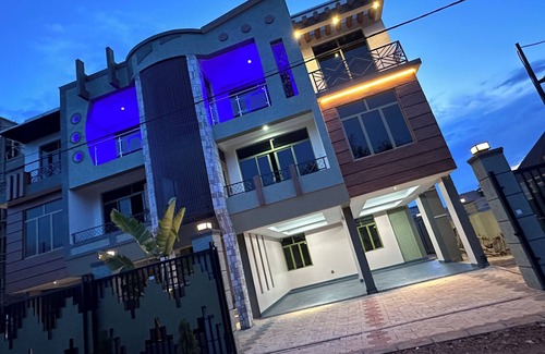 Gitarama House | Cozy retreat near Mount Kigali/Family-sized Apart n a very peaceful neighborhood
