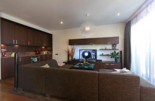 Agenskalns Apartment | Cozy river-side apartment right in Riga