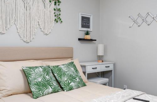 Downtown Riverside House | Cozy Riverside Getaway!