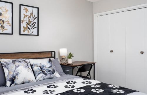 Downtown Riverside House | Cozy Riverside Getaway!