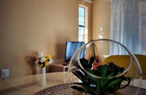 Greater Johannesburg Metropolitan Area House | Cozy Room in Midrand - Shared Apartment