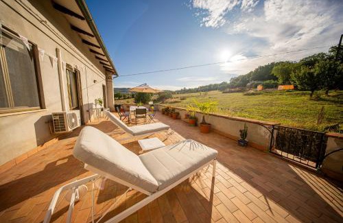 Fratta House | Cozy Room with Terrace, Ping Pong & Billiard Table