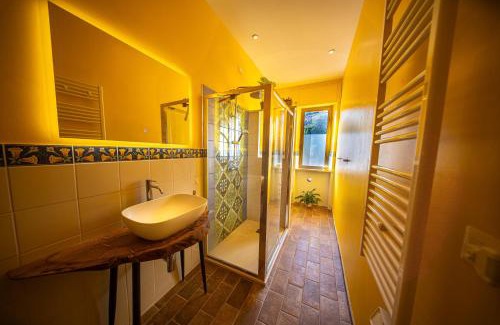 Fratta House | Cozy Room with Terrace, Ping Pong & Billiard Table