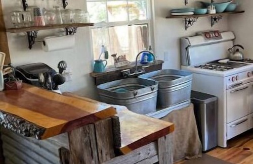 Parks Cabin | Cozy Rustic Ranch Cabin close to Williams in Parks