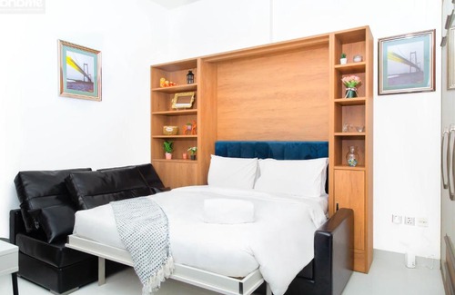 Discovery Gardens Apartment | Cozy Studio in Al Furjan - Near Metro - bnbmehomes - 812
