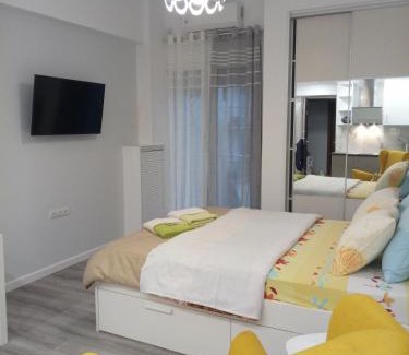 Attiki Apartment | Cozy studio near Victoria metro station