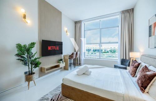 Jumeira 3 Apartment | Cozy Studio with City View