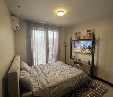 Lapu-Lapu Apartment | Cozy Studio with Pool & Balcony near Mactan Airport
