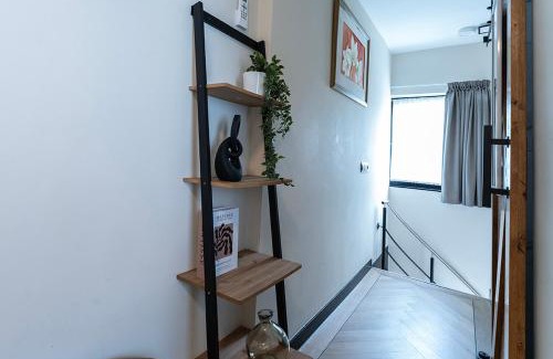 Tilburg Apartment | Cozy Suite With New Shower Near Popodium 013