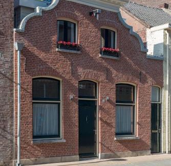 Tilburg Apartment | Cozy Suite With New Shower Near Popodium 013