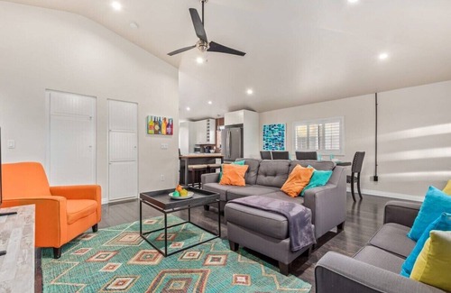 Coronado House | Cozy SW Casa|5 Mins to DT PHX|Sleeps 6