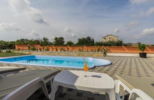 Sikici Villa | Cozy villa Sejdi with private pool in Pula