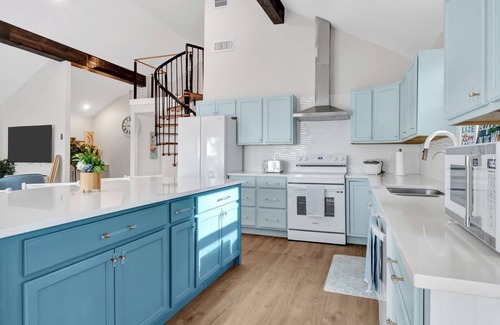 West Tawakoni House | Cozy Waterfront Escape: Sunsets, Firepit, & Relaxation with Friends & Family