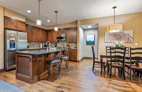 Historic District Apartment | Cozy Winter Escape - 2BR & 2BA Near Snowy Trails and Downtown