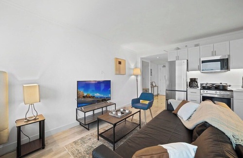 Atlantic City Apartment | CozySuites Modern Studio Condo at Showboat #28