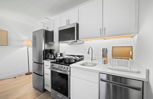 Atlantic City Apartment | CozySuites Modern Studio Condo at Showboat #28
