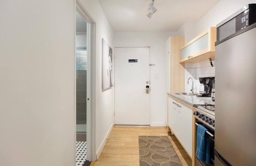 Brookwood Apartment | CPA Quick Easy Virtual Check In Perfect for Business Professionals