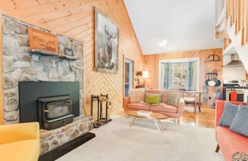 Newfane House | Craftsman woodland Cabin. Privacy meets Luxury.
