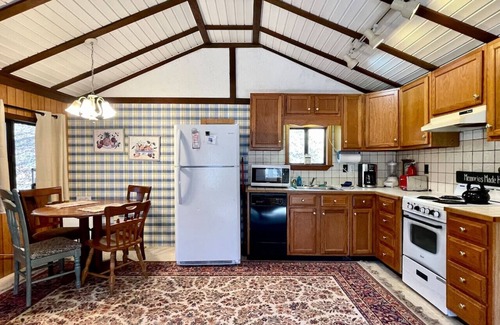 Berkeley Springs Cabin | Creekside Cabin -Creekside frontage