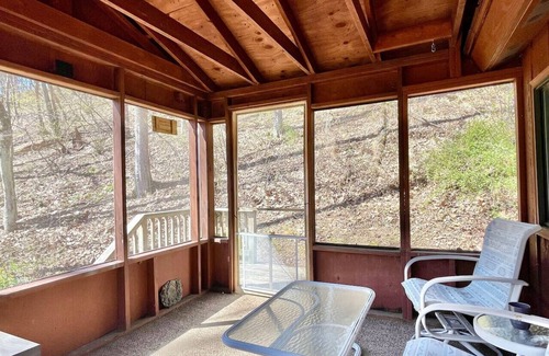 Berkeley Springs Cabin | Creekside Cabin -Creekside frontage