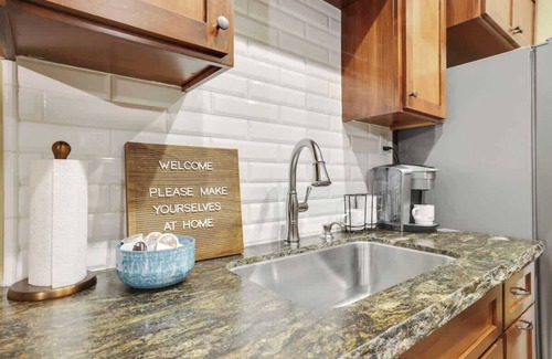 Visalia House | Creekside Ranch, a Farm Experience near Sequoia NP