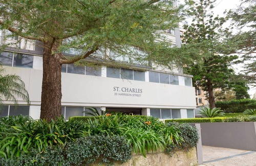 Cremorne Apartment | Cremorne- HARIS- Harrison St - 2BR Apartment with Stunning Harbour Views Balcony Near Neutral Bay