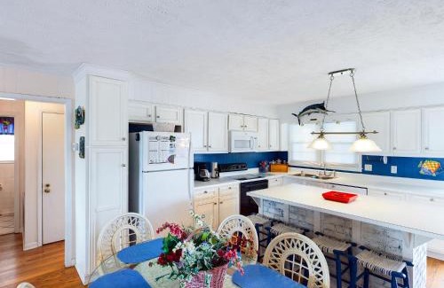 North Myrtle Beach House | Crews Nest in Cherry Grove