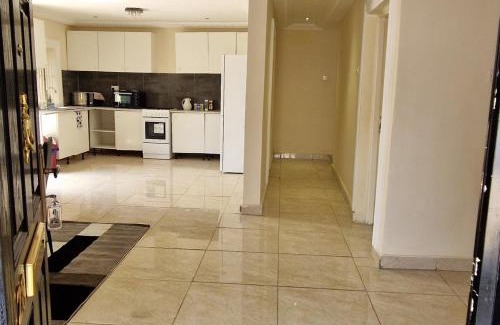 Freetown Bed & Breakfast | Crisba B&B
