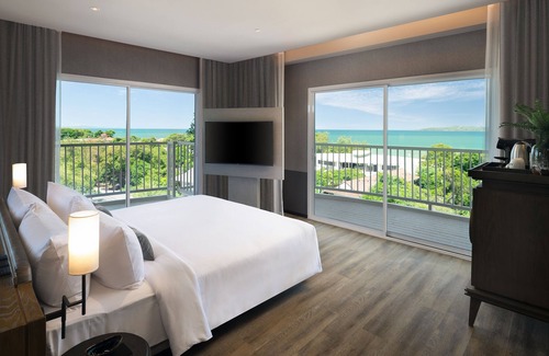 Pratumnak Hill Hotel | Cross Pattaya Pratamnak