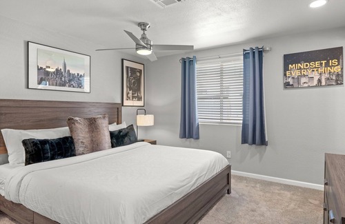 Village Park Four House | Crosstown Classic with Spa minutes to Sloan Park