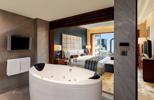 Sector 29 Hotel | Crowne Plaza Hotel Gurgaon by IHG
