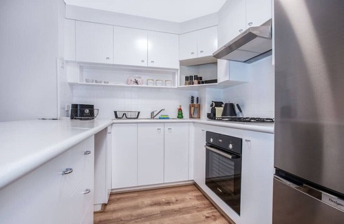 Crows Nest Apartment | Crows Nest Gem with parking