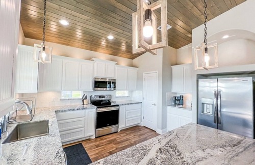 Crystal Beach Condo | Crystal Blue 3 Bedroom Home by RedAwning