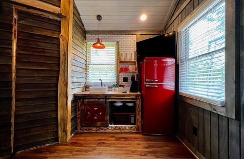 Hot Springs Cabin | Cub Cabin Bunkhouse at Natural State Cabins