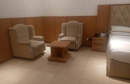 Maitama Hotel | Cubana Suite