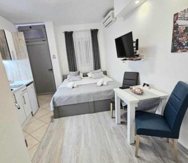 Mostar Apartment | Cube Gray
