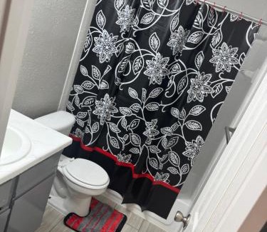 Greater Greenspoint Apartment | Cute and Cozy 1 Bedroom Apartment
