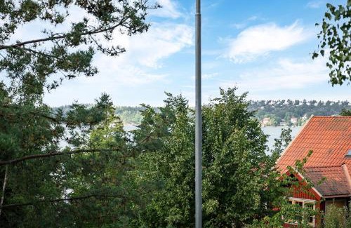 Tyreso Apartment | Cute and Cozy Guesthouse near Water
