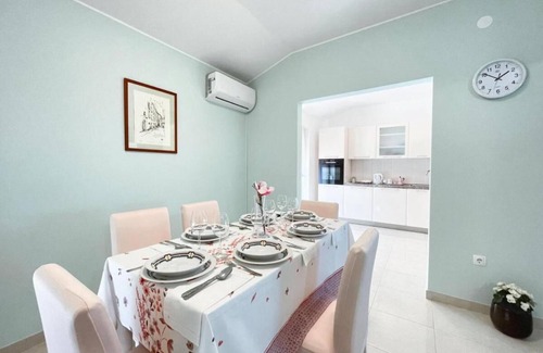 Vinkuran Apartment | Cute and spacious family-sized two bedroom apartment