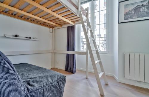 Quartier de la Porte-Saint-Denis Apartment | Cute Mezzanine Studio in the Heart of Paris (2M)